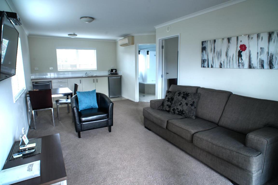 Aveda Motor Lodge Pukekohe Εξωτερικό φωτογραφία
